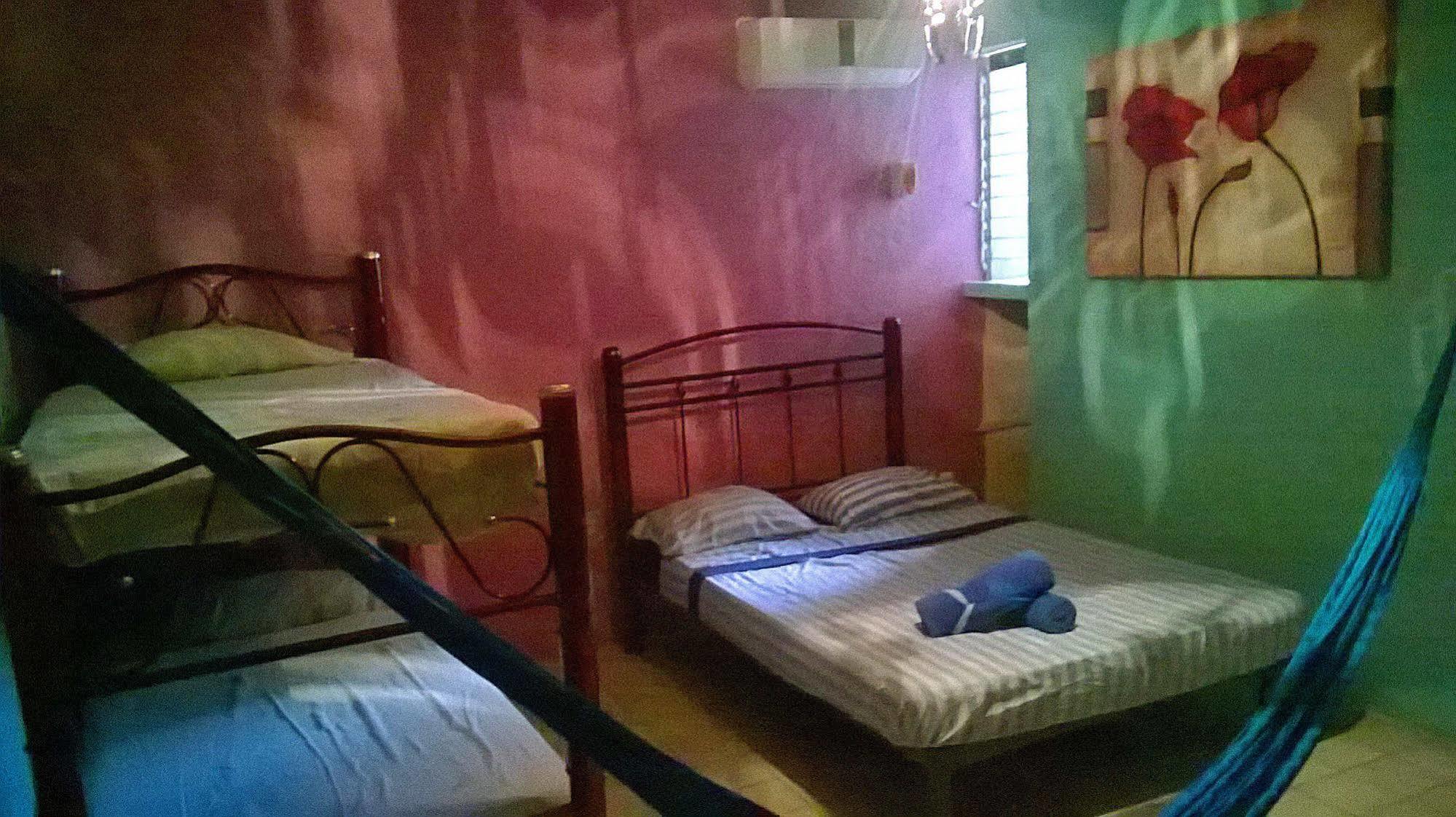 Mayan Hostel Канкун Екстер'єр фото